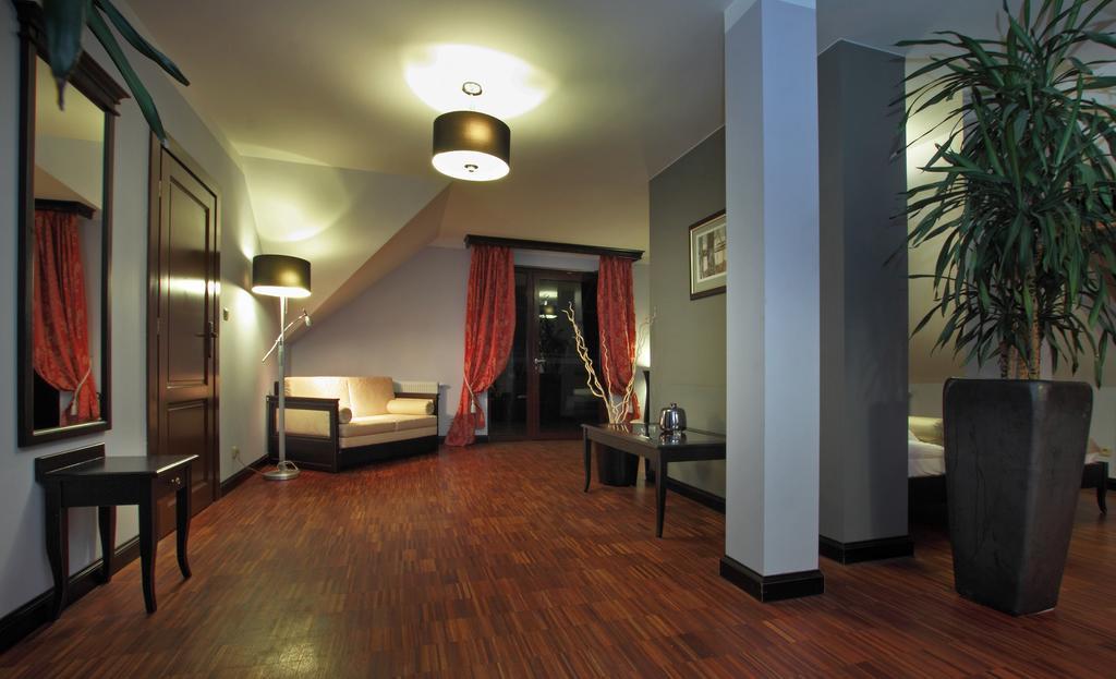 Maranello Villa Otwock Ngoại thất bức ảnh